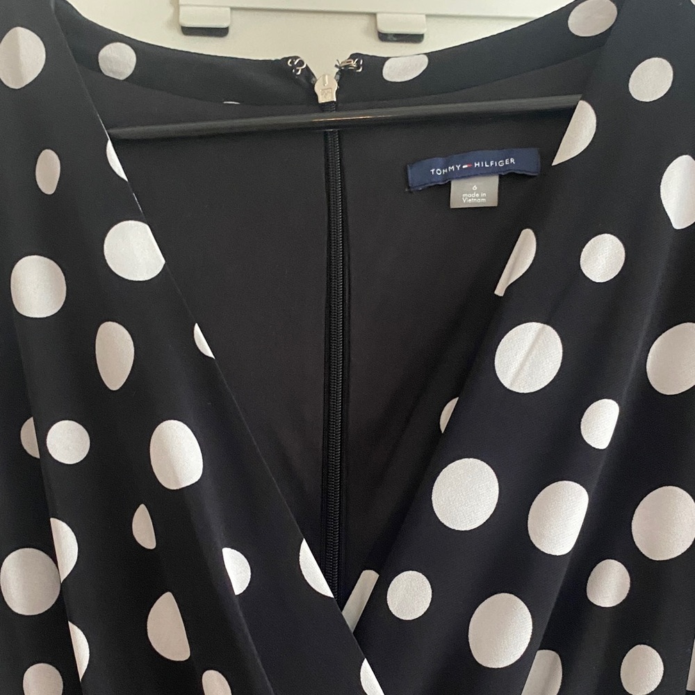 Tommy Hilfiger Black and White Polka Dot Midi Wrap Dress

PTP 17-21

Length 42” - Picture 4 of 9